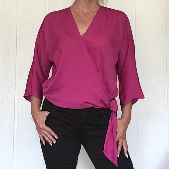 EXPRESS FAUX WRAP PINK BLOUSE NWT MEDIUM - Picture 3 of 12